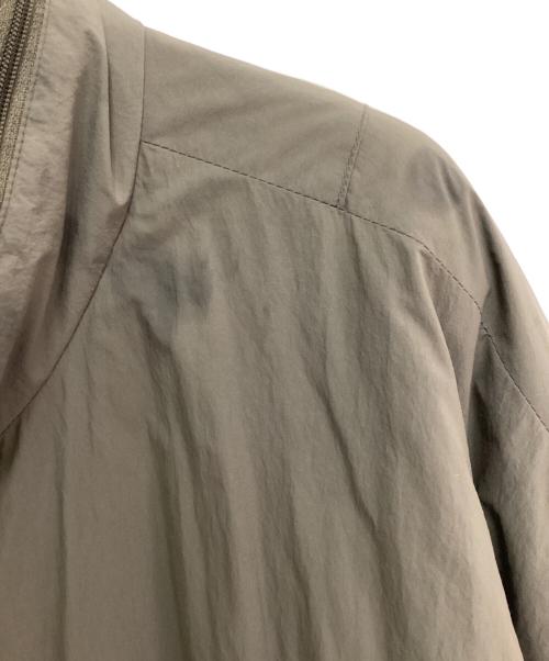 Maison Margiela（メゾンマルジェラ）Maison Margiela (メゾンマルジェラ) COTTON CREPE INSULATION JACKET カーキ サイズ:46の古着・服飾アイテム