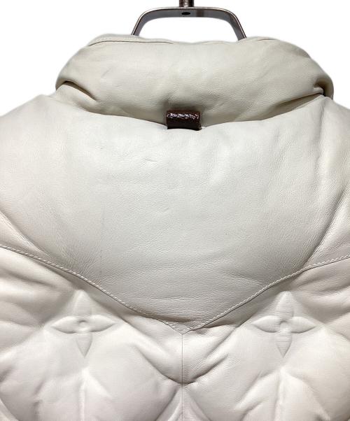 LOUIS VUITTON（ルイ ヴィトン）LOUIS VUITTON (ルイ ヴィトン) ラムレザーモノグラムパデッドジャケット アイボリー サイズ:34の古着・服飾アイテム