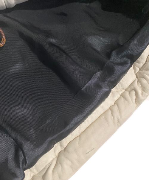 LOUIS VUITTON（ルイ ヴィトン）LOUIS VUITTON (ルイ ヴィトン) ラムレザーモノグラムパデッドジャケット アイボリー サイズ:34の古着・服飾アイテム