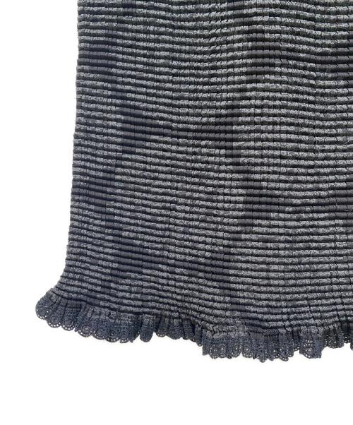 ISSEY MIYAKE FETE（イッセイミヤケフェット）ISSEY MIYAKE FETE (イッセイミヤケフェット) FETE 総柄ノースリーブワンピース ブラック サイズ:2の古着・服飾アイテム