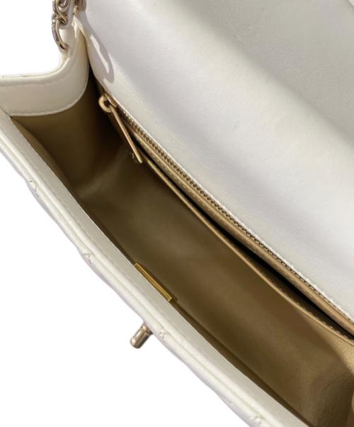 CHANEL（シャネル）CHANEL (シャネル) ミニマトラッセ CCココボール チェーンショルダーバッグ ホワイトの古着・服飾アイテム