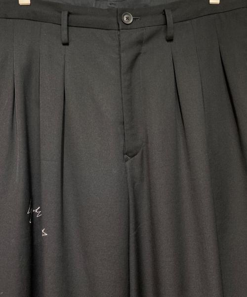 Yohji Yamamoto pour homme（ヨウジヤマモト プールオム）Yohji Yamamoto pour homme (ヨウジヤマモト プールオム) 刺繍ロゴパンツ ブラック サイズ:1の古着・服飾アイテム