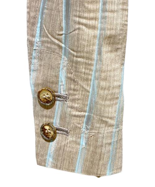 ISSEY MIYAKE（イッセイミヤケ）ISSEY MIYAKE (イッセイミヤケ) プリーツストライプジャケット ベージュ サイズ:Ｍの古着・服飾アイテム