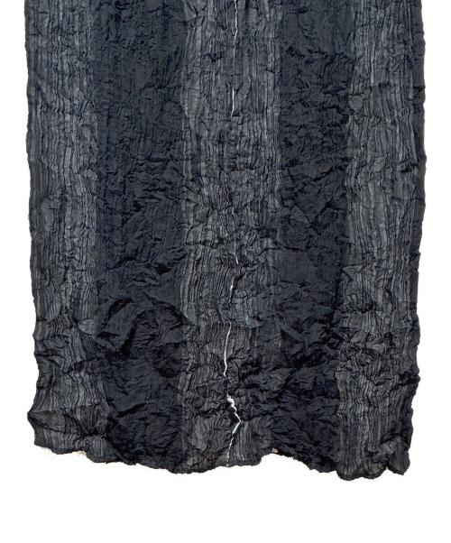 ISSEY MIYAKE（イッセイミヤケ）ISSEY MIYAKE (イッセイミヤケ) プリーツ シワ加工ロングスカート ブラック×グレー サイズ:Mの古着・服飾アイテム