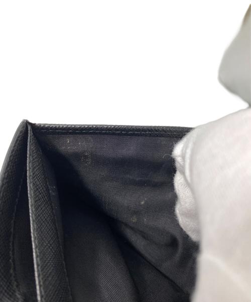 PRADA（プラダ）PRADA (プラダ) 2つ折り財布 ブラックの古着・服飾アイテム