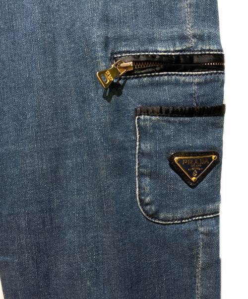 PRADA（プラダ）PRADA (プラダ) 三角プレートストレッチデニムパンツ インディゴ サイズ:26の古着・服飾アイテム