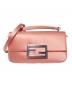 FENDI（フェンディ）の古着「バゲットフォンポーチ」｜ピンク