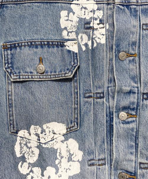 Denim Tears（デニムティアーズ）Denim Tears (デニムティアーズ) LEVI'S (リーバイス) オールオーバーリース ライトウォッシュ デニムトラッカージャケット スカイブルー サイズ:XXLの古着・服飾アイテム