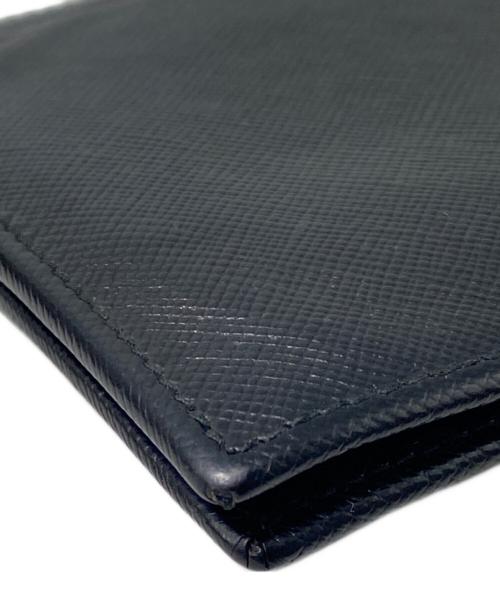 PRADA（プラダ）PRADA (プラダ) 2つ折り財布 ブラックの古着・服飾アイテム