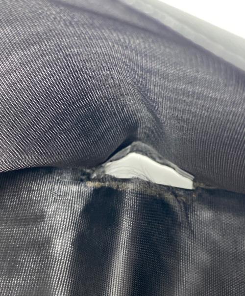 PRADA（プラダ）PRADA (プラダ) 2つ折り財布 ブラックの古着・服飾アイテム