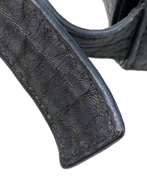 BOTTEGA VENETA（ボッテガベネタ）BOTTEGA VENETA (ボッテガベネタ) カセットショルダーバッグ ブラックの古着・服飾アイテム