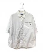 UNDERCOVERアンダーカバー）の古着「半袖ロゴシャツ」｜ホワイト