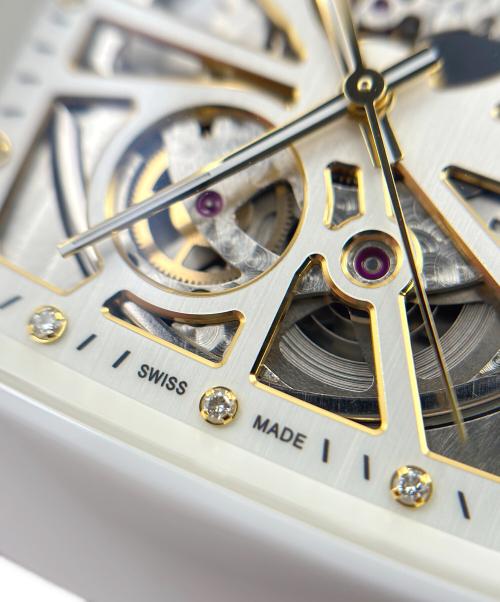 RADO（ラドー）RADO (ラドー) True Square Open Heart トゥルー スクエア オープンハートRef:734.6073.3 白文字盤 スケルトン サイズ:38/16.5cmの古着・服飾アイテム