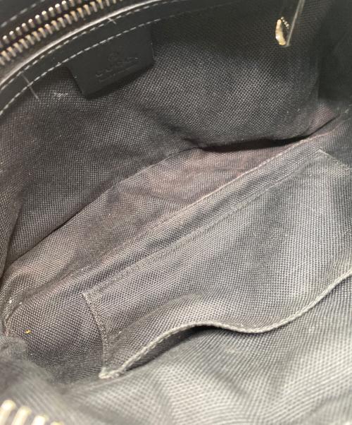 GUCCI（グッチ）GUCCI (グッチ) GGスプリームキャンバス クロスボディバッグ ブラックの古着・服飾アイテム
