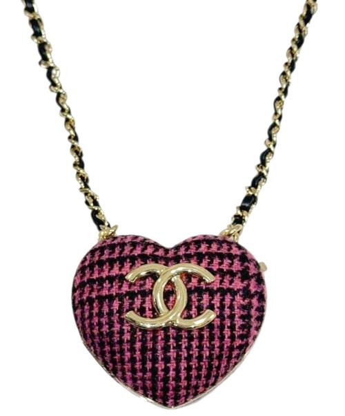 CHANEL（シャネル）CHANEL (シャネル) 2022年 ハートペンダントネックレス ピンクの古着・服飾アイテム