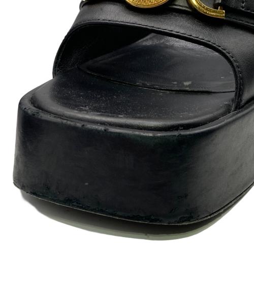 VERSACE（ヴェルサーチェ）VERSACE (ヴェルサーチェ) メデューサメダル 95プラットフォームンダル ブラック サイズ:38の古着・服飾アイテム