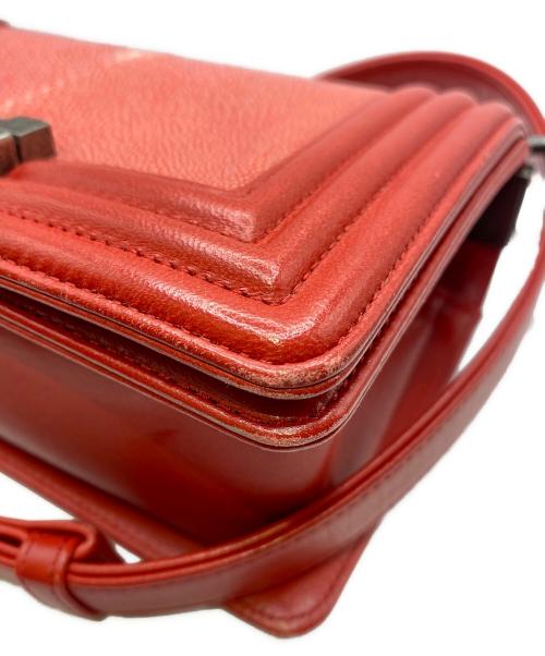 CHANEL（シャネル）CHANEL (シャネル) BOY CHANEL　チェーンショルダーバッグ レッドの古着・服飾アイテム