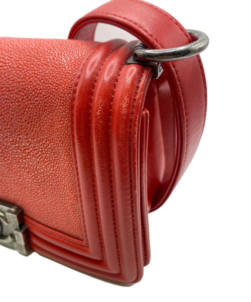 CHANEL（シャネル）CHANEL (シャネル) BOY CHANEL　チェーンショルダーバッグ レッドの古着・服飾アイテム