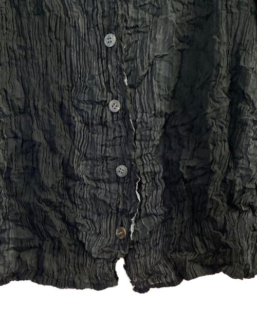 ISSEY MIYAKE（イッセイミヤケ）ISSEY MIYAKE (イッセイミヤケ) プリーツボタンシャツ ブラック サイズ:Mの古着・服飾アイテム