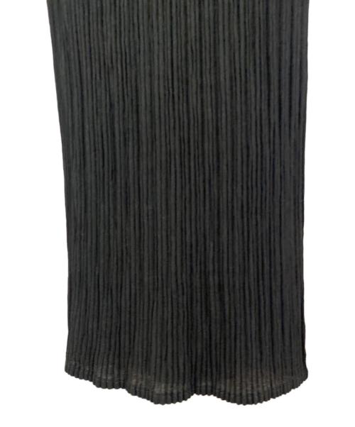 ISSEY MIYAKE（イッセイミヤケ）ISSEY MIYAKE (イッセイミヤケ) プリーツ長袖カットソー ブラック サイズ:Ｍの古着・服飾アイテム