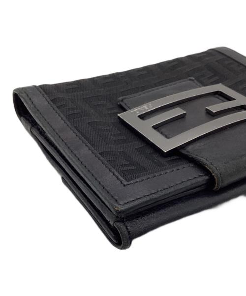 FENDI（フェンディ）FENDI (フェンディ) ズッキーノ 2つ折り財布 ブラックの古着・服飾アイテム
