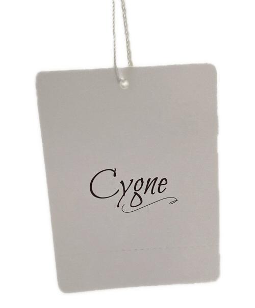 cygne（シーニュ）cygne (シーニュ) フラワートップス Floriane ホワイト サイズ:Freeの古着・服飾アイテム