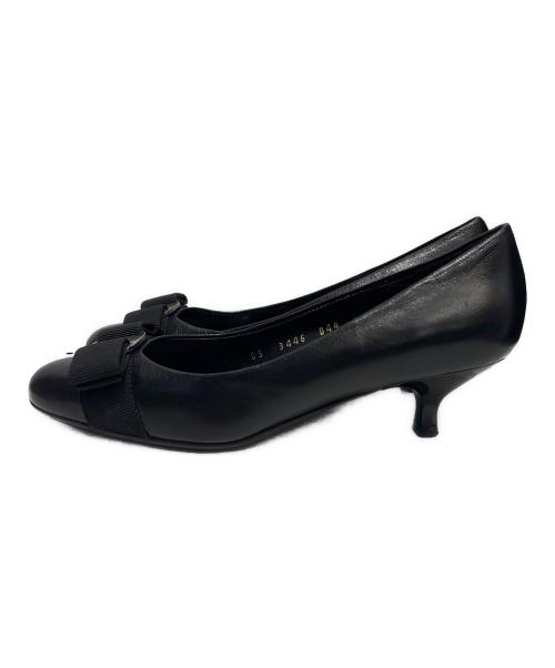 Salvatore Ferragamo（サルヴァトーレ フェラガモ）Salvatore Ferragamo (サルヴァトーレ フェラガモ) ヴァrラパンプス ブラック サイズ:5の古着・服飾アイテム