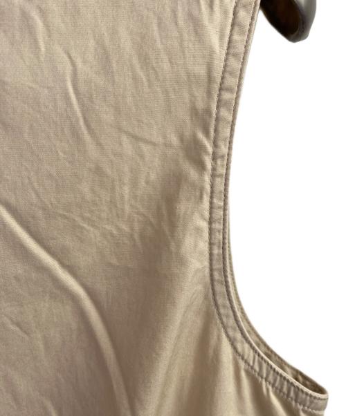 MIU MIU（ミュウミュウ）MIU MIU (ミュウミュウ) ノースリーブシャツ ベージュ サイズ:40の古着・服飾アイテム