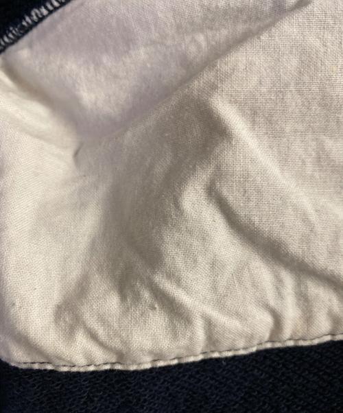 COMME des GARCONS HOMME（コムデギャルソン オム）COMME des GARCONS HOMME (コムデギャルソン オム)  胸刺繍 袖切替 ジップ パーカー ブラック×ネイビー サイズ:Mの古着・服飾アイテム