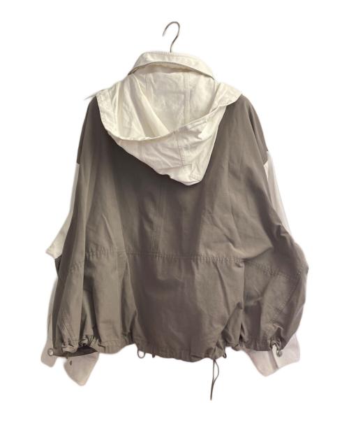 GIVENCHY（ジバンシィ）GIVENCHY (ジバンシィ) ナイロンジャケット ライトグレー×ホワイト サイズ:38の古着・服飾アイテム