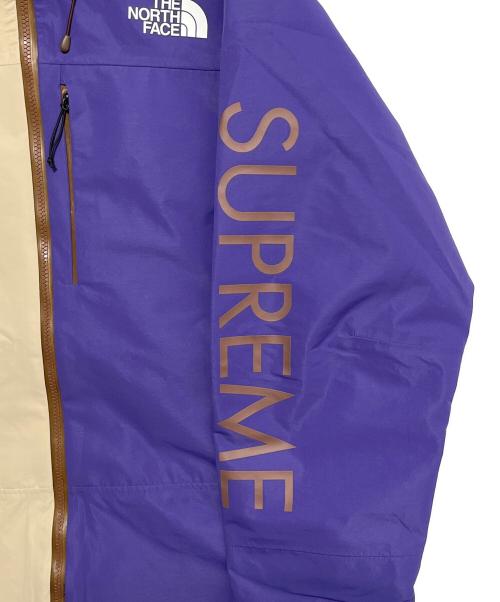 THE NORTH FACE（ザ ノース フェイス）THE NORTH FACE (ザ ノース フェイス) Supreme (シュプリーム) Split Taped Seam Shell Jacket アイボリー×パープル サイズ:Lの古着・服飾アイテム