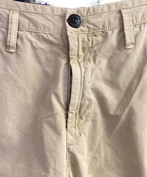 STONE ISLAND（ストーンアイランド）STONE ISLAND (ストーンアイランド) BERMUDA SHORTS/ハーフパンツ ベージュ サイズ:W31の古着・服飾アイテム
