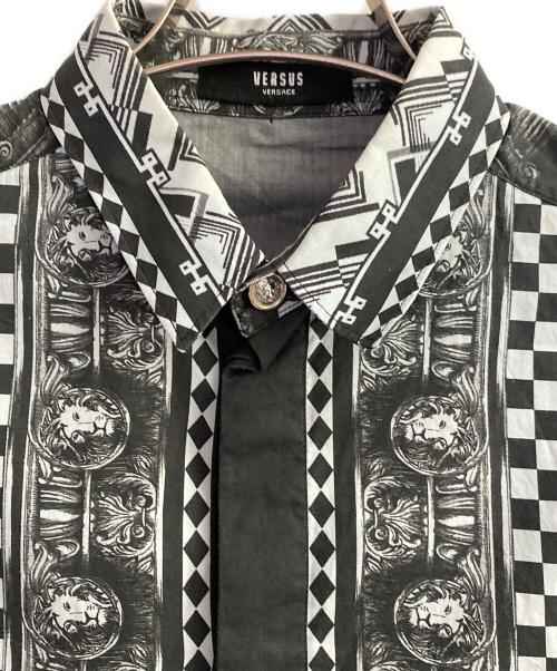 VERSUS VERSACE（ヴェルサス ヴェルサーチェ）VERSUS VERSACE (ヴェルサス ヴェルサーチェ) Ancient Greece silk shirt ブラック サイズ:38の古着・服飾アイテム
