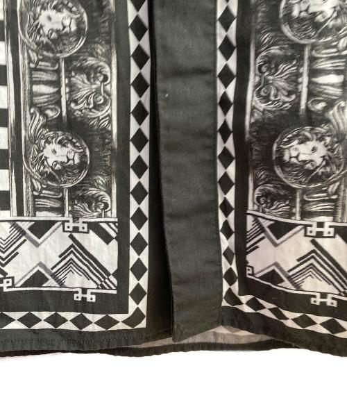 VERSUS VERSACE（ヴェルサス ヴェルサーチェ）VERSUS VERSACE (ヴェルサス ヴェルサーチェ) Ancient Greece silk shirt ブラック サイズ:38の古着・服飾アイテム