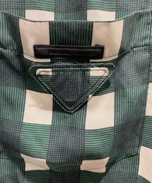 PRADA（プラダ）PRADA (プラダ) チェックシャツ グリーン×ホワイト サイズ:40の古着・服飾アイテム