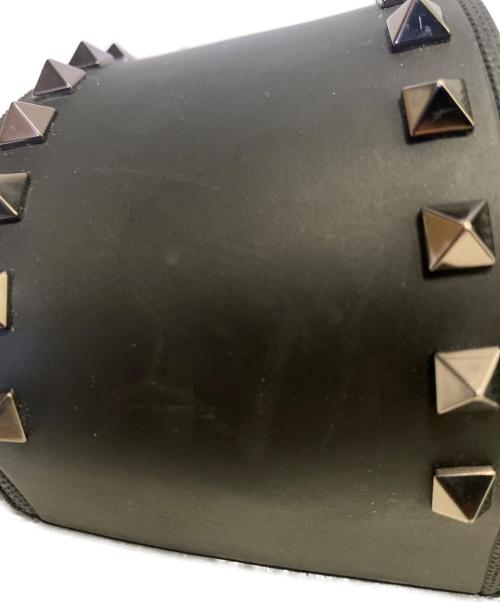 VALENTINO（ヴァレンティノ）VALENTINO (ヴァレンティノ) スタッズサンダル ブラック サイズ:43の古着・服飾アイテム
