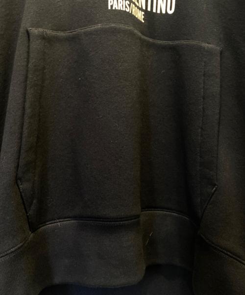 VALENTINO（ヴァレンティノ）VALENTINO (ヴァレンティノ) CHEZ VALENTINO グラフィックプリントパーカー ブラック サイズ:Mの古着・服飾アイテム