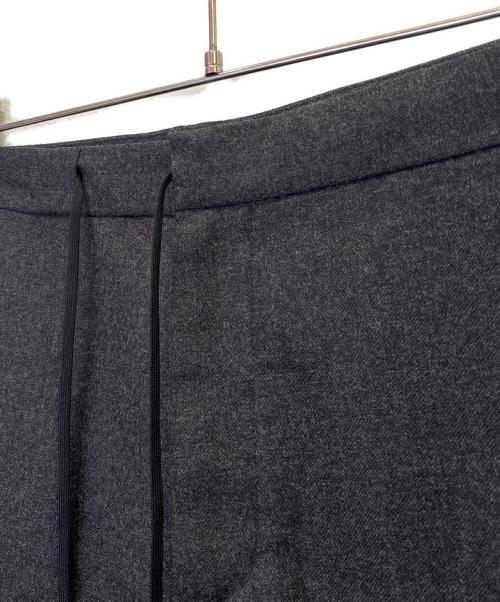 Maison Margiela（メゾンマルジェラ）Maison Margiela (メゾンマルジェラ) バージンウール トラウザー スラックス グレー サイズ:50の古着・服飾アイテム
