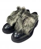 EMPORIO ARMANIエンポリオ アルマーニ）の古着「ファー付 メダリオン ダービーシューズ」｜ブラック