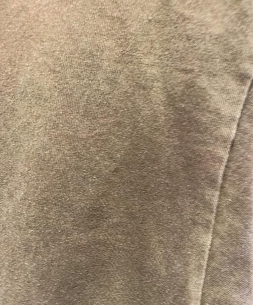 UNDERCOVER（アンダーカバー）UNDERCOVER (アンダーカバー) コットンユーズド加工Tシャツ オリーブ サイズ:2の古着・服飾アイテム
