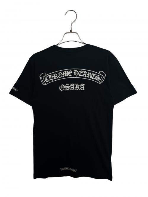 CHROME HEARTS（クロムハーツ）CHROME HEARTS (クロムハーツ) Osaka Exclusive Scroll S/S T-Shirt ブラック サイズ:Sの古着・服飾アイテム