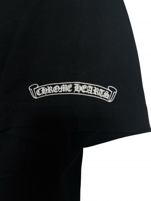 CHROME HEARTS（クロムハーツ）CHROME HEARTS (クロムハーツ) Osaka Exclusive Scroll S/S T-Shirt ブラック サイズ:Sの古着・服飾アイテム