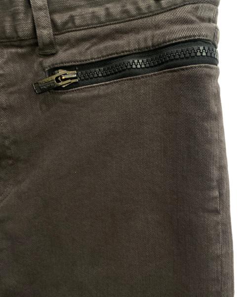 UNDERCOVER（アンダーカバー）UNDERCOVER (アンダーカバー) 裾タチキリスリムストレッチデニム ブラウン サイズ:4の古着・服飾アイテム