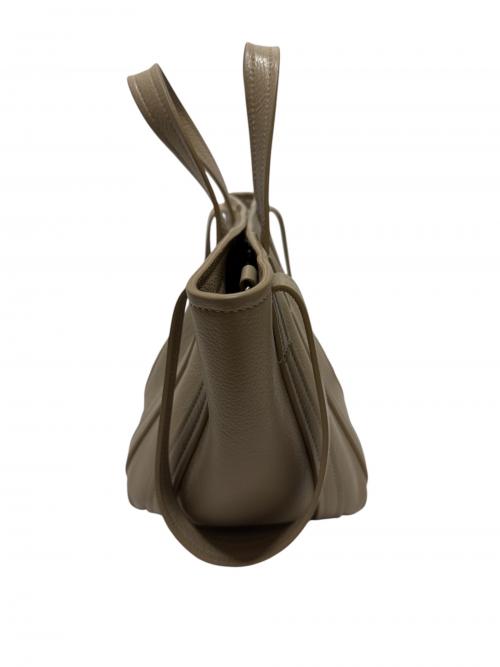 BALENCIAGA（バレンシアガ）BALENCIAGA (バレンシアガ) エブリデイノースサウスショルダーバッグ キャラメル サイズ:-の古着・服飾アイテム