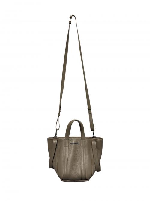 BALENCIAGA（バレンシアガ）BALENCIAGA (バレンシアガ) エブリデイノースサウスショルダーバッグ キャラメル サイズ:-の古着・服飾アイテム