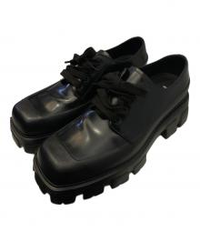 PRADA（プラダ）の古着「モノリス ブラッシュドレザー ダービーシューズ」｜ブラック