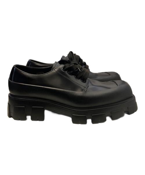 PRADA（プラダ）PRADA (プラダ) モノリス ブラッシュドレザー ダービーシューズ ブラック サイズ:8の古着・服飾アイテム