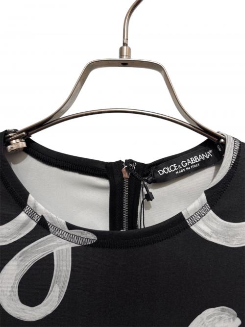 DOLCE & GABBANA（ドルチェ＆ガッバーナ）DOLCE & GABBANA (ドルチェ＆ガッバーナ) 長袖グラフィティプリントミニジャージードレス ブラック サイズ:40の古着・服飾アイテム