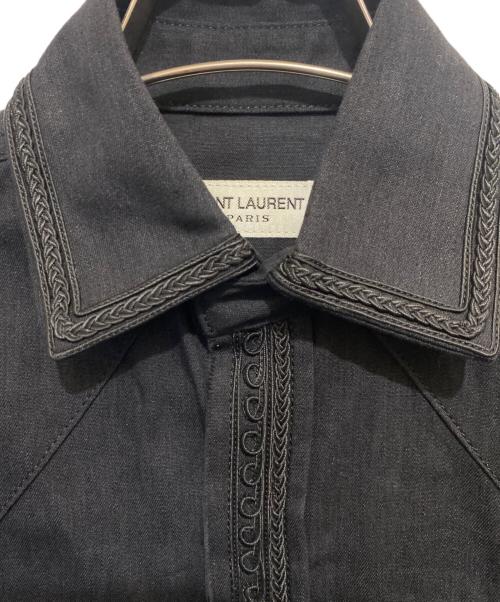 Saint Laurent Paris（サンローランパリ）Saint Laurent Paris (サンローランパリ) Russian Embroidery Denim Shirt/ロシアン エンブロイダリー デニムシャツ ブラック サイズ:XSの古着・服飾アイテム
