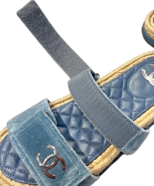 CHANEL（シャネル）CHANEL (シャネル) ココマーク エスパドリーユ・フラットスライドサンダル ブルー×ベージュ サイズ:37Cの古着・服飾アイテム